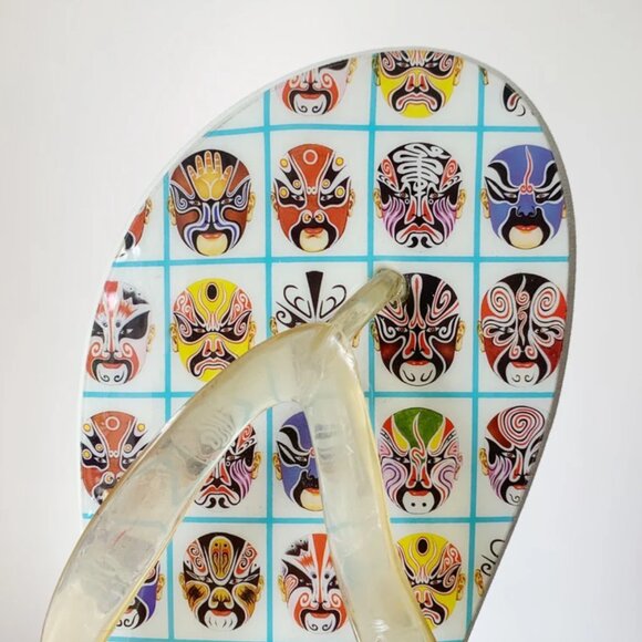 tommy hilfiger beijing opera mask flip flops - 9 mens / 10.5 womens - Picture 6 of 7